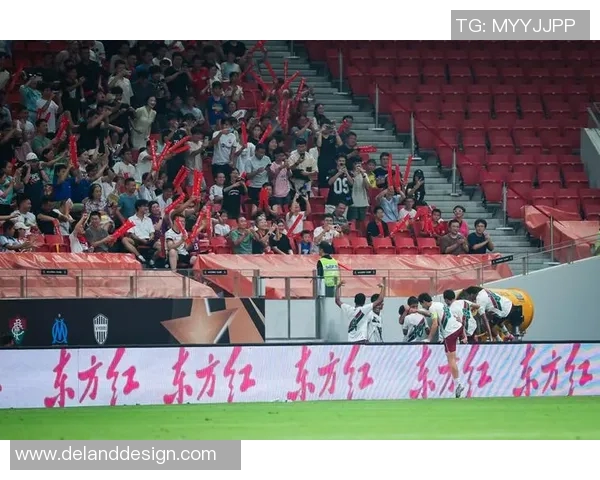 上海足球队逆袭之路揭秘:从低谷到大满贯的辉煌历程与奋斗精神 上海足球队逆袭之路揭秘:从低谷到大满贯的辉煌历程与奋斗精神