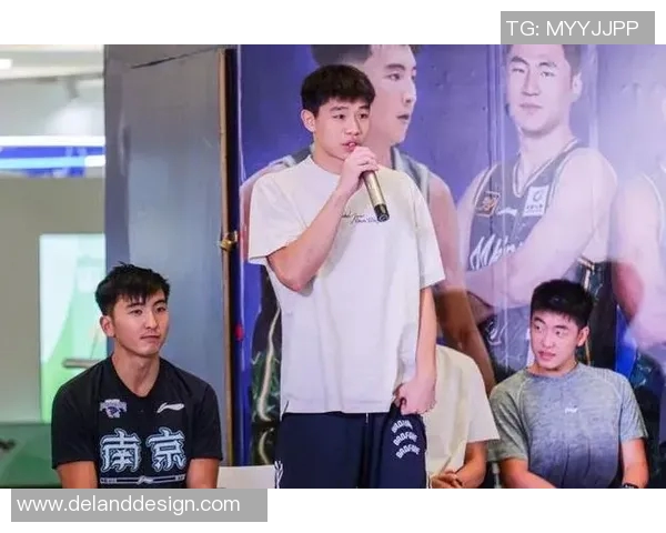 南京篮球队比赛经验引发热议球迷对战术选择和球员表现展开激烈讨论 南京篮球队比赛经验引发热议球迷对战术选择和球员表现展开激烈讨论