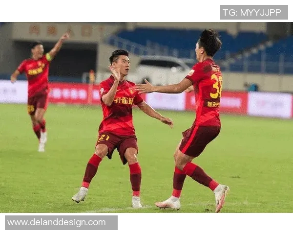 广州篮球队在邀请赛中以73分稳居积分榜首位展现强劲实力