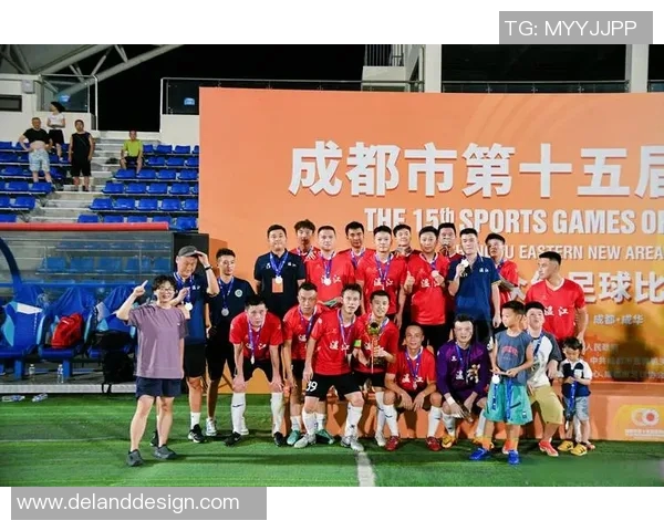 成都足球队的奋斗历程与荣耀瞬间全景纪实 成都足球队的奋斗历程与荣耀瞬间全景纪实