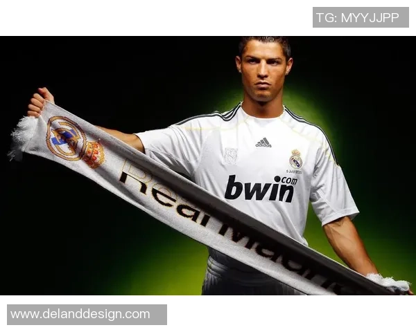 足球场上的颜值盛宴盘点那些令人心动的足球明星魅力瞬间 足球场上的颜值盛宴盘点那些令人心动的足球明星魅力瞬间